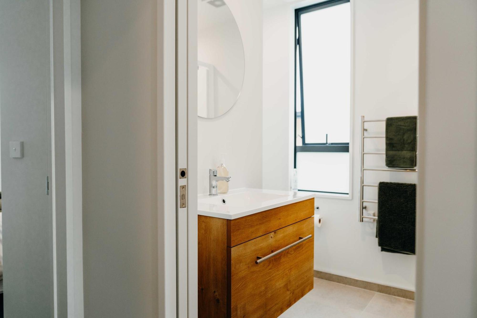 New Townhouse, Heart Of City Centre, 2 Bed 2 Bath, Car Park Christchurch Extérieur photo