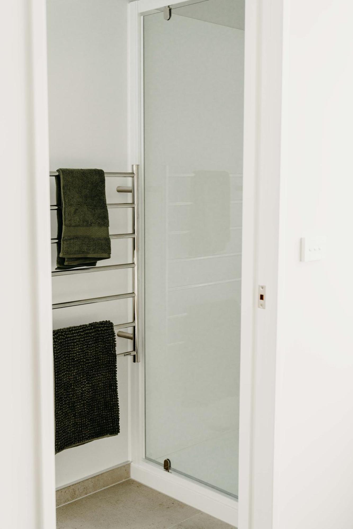 New Townhouse, Heart Of City Centre, 2 Bed 2 Bath, Car Park Christchurch Extérieur photo